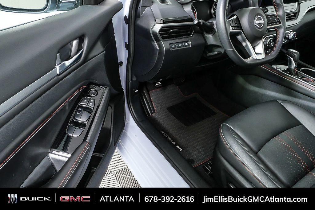 Used 2023 Nissan Altima 2.5 SR w/ SR Premium Package image 8