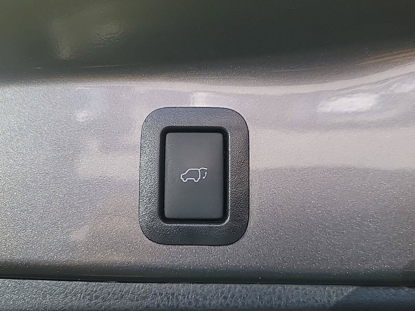 Used 2018 Toyota Highlander Limited AWD/4WD image 8