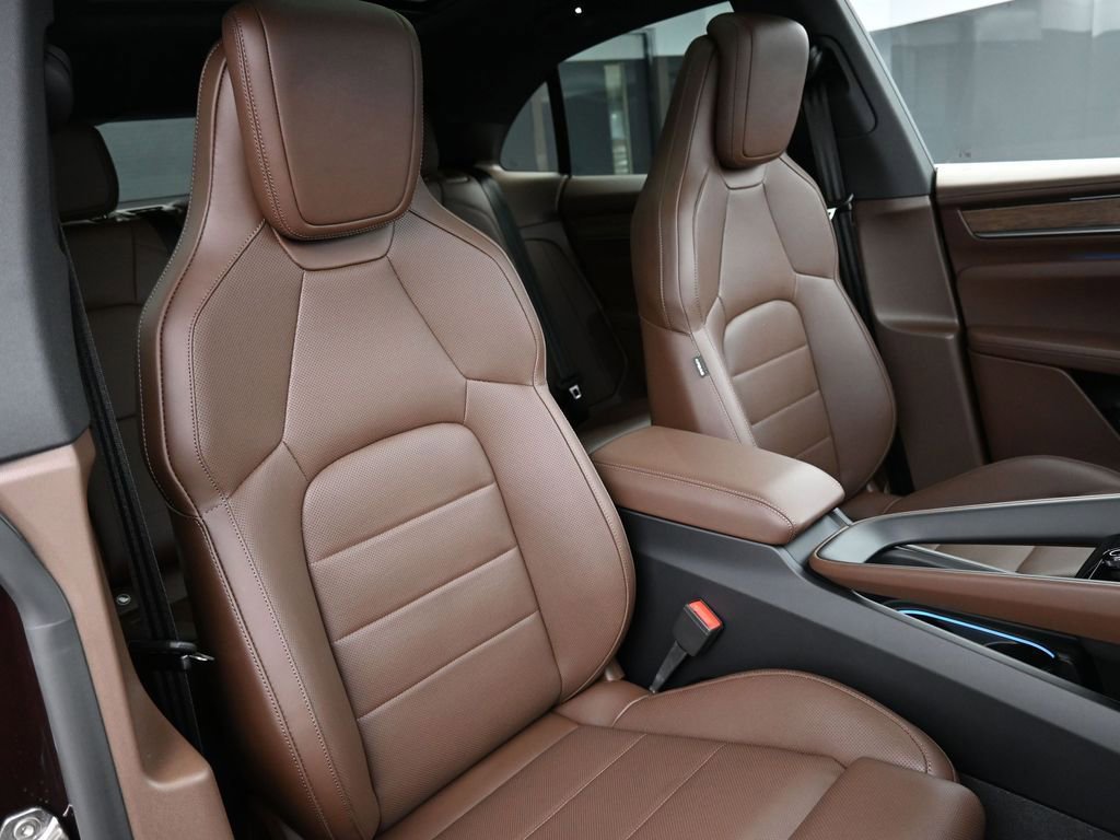 Certified 2025 Porsche Macan 4 Electric image 28