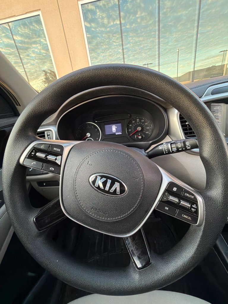 Used 2019 Kia Sorento FWD V6 image 8