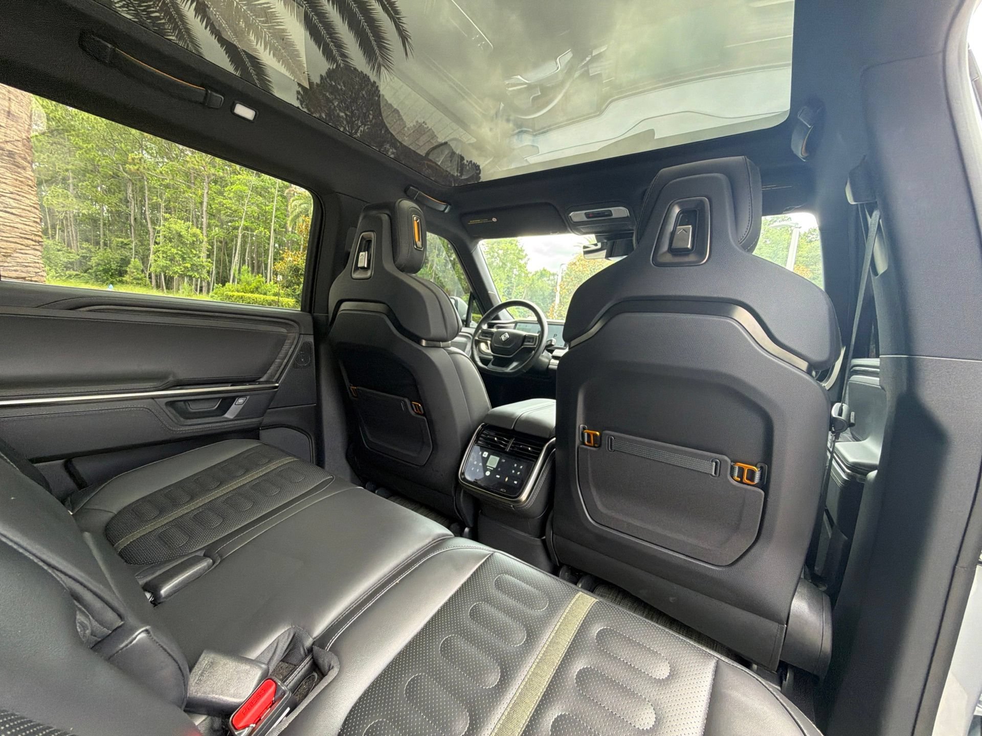 Used 2025 Rivian R1S Adventure AWD/4WD image 26