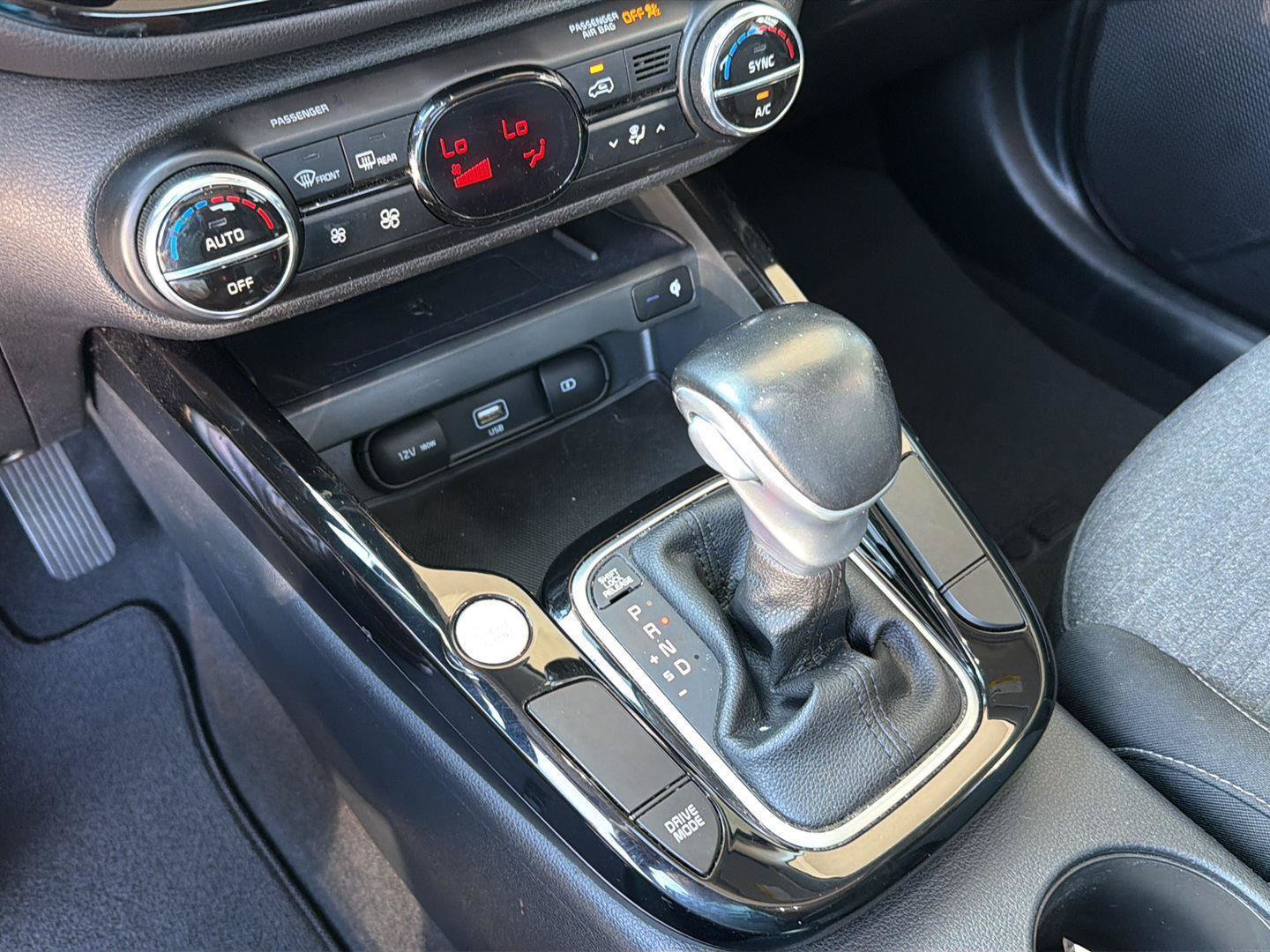 Used 2022 Kia Soul GT-Line FWD image 27