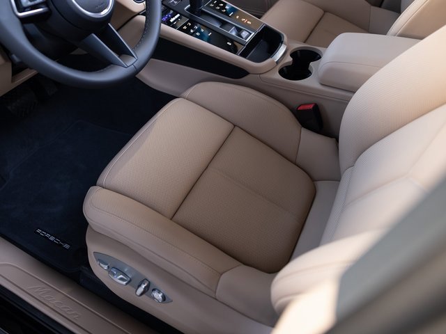 New 2026 Porsche Macan image 40