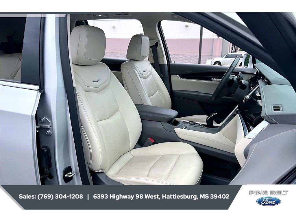Used 2020 Cadillac XT6 Premium Luxury AWD/4WD image 6