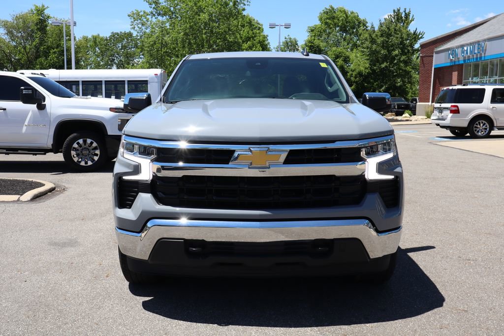 Used 2024 Chevrolet Silverado 1500 LT AWD/4WD image 6