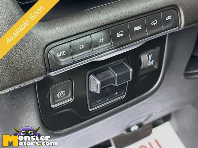 Used 2022 Cadillac Escalade Premium Luxury w/ Touring Package AWD/4WD image 10