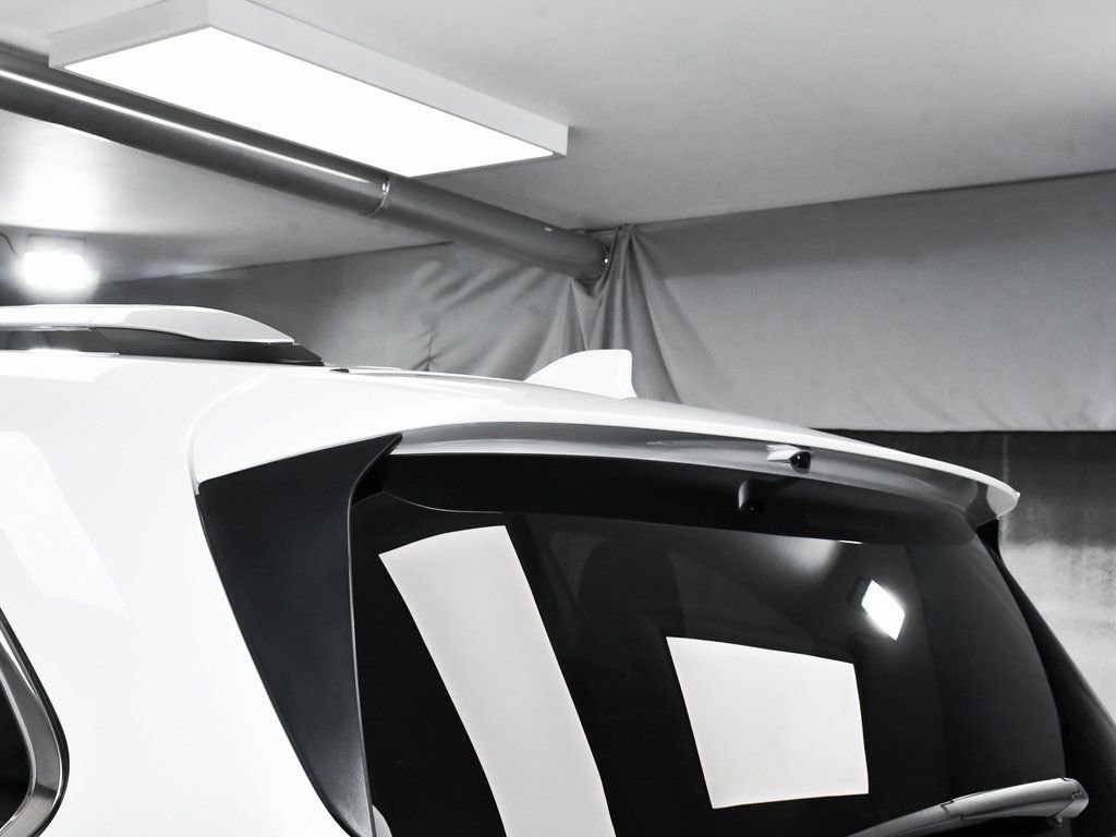 Used 2023 Toyota Sienna Limited image 84