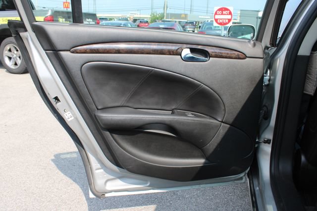 Used 2007 Buick Lucerne CXS w/ Driver Confidence Package FWD image 27
