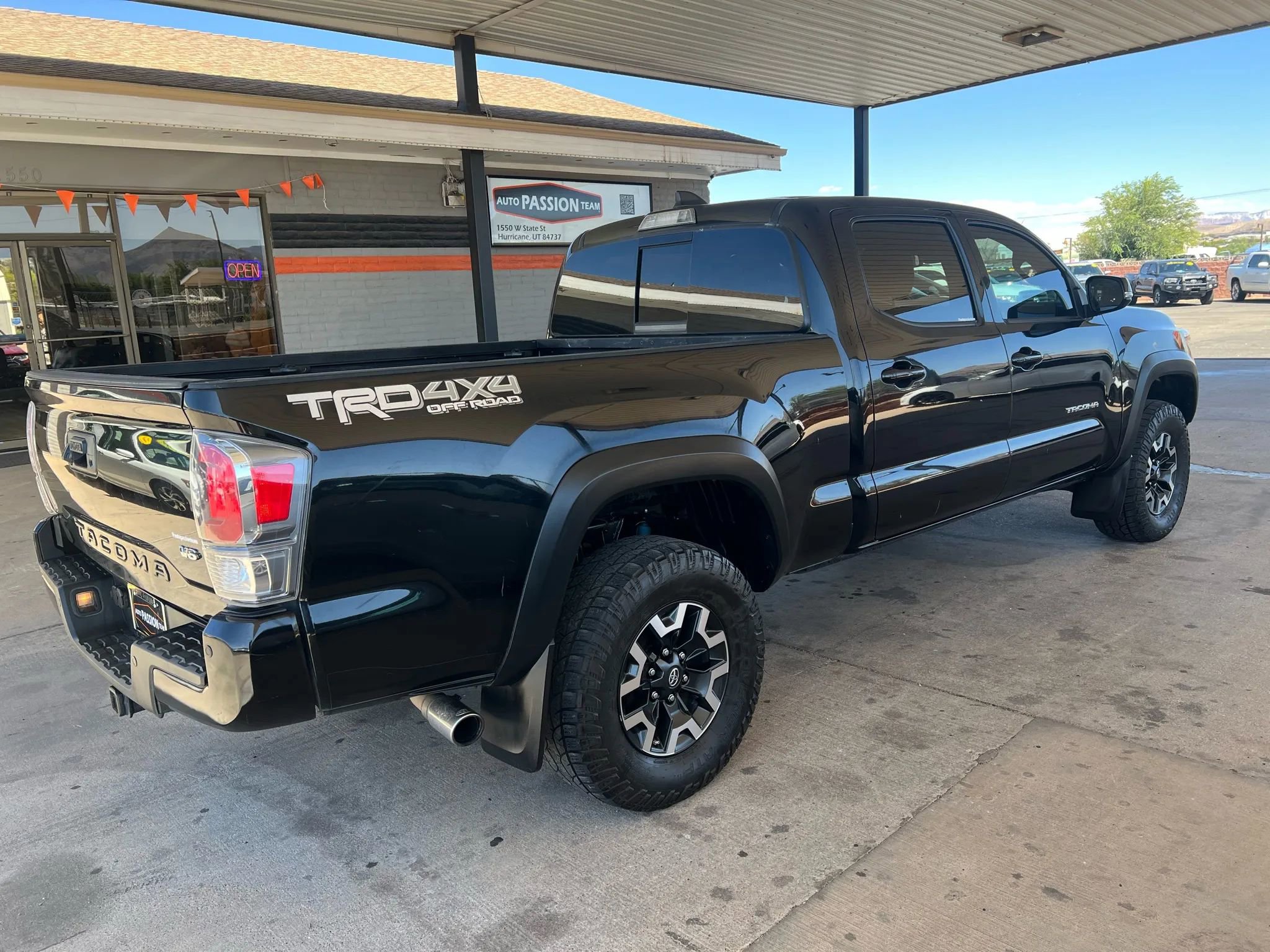Used 2021 Toyota Tacoma TRD Off-Road image 5