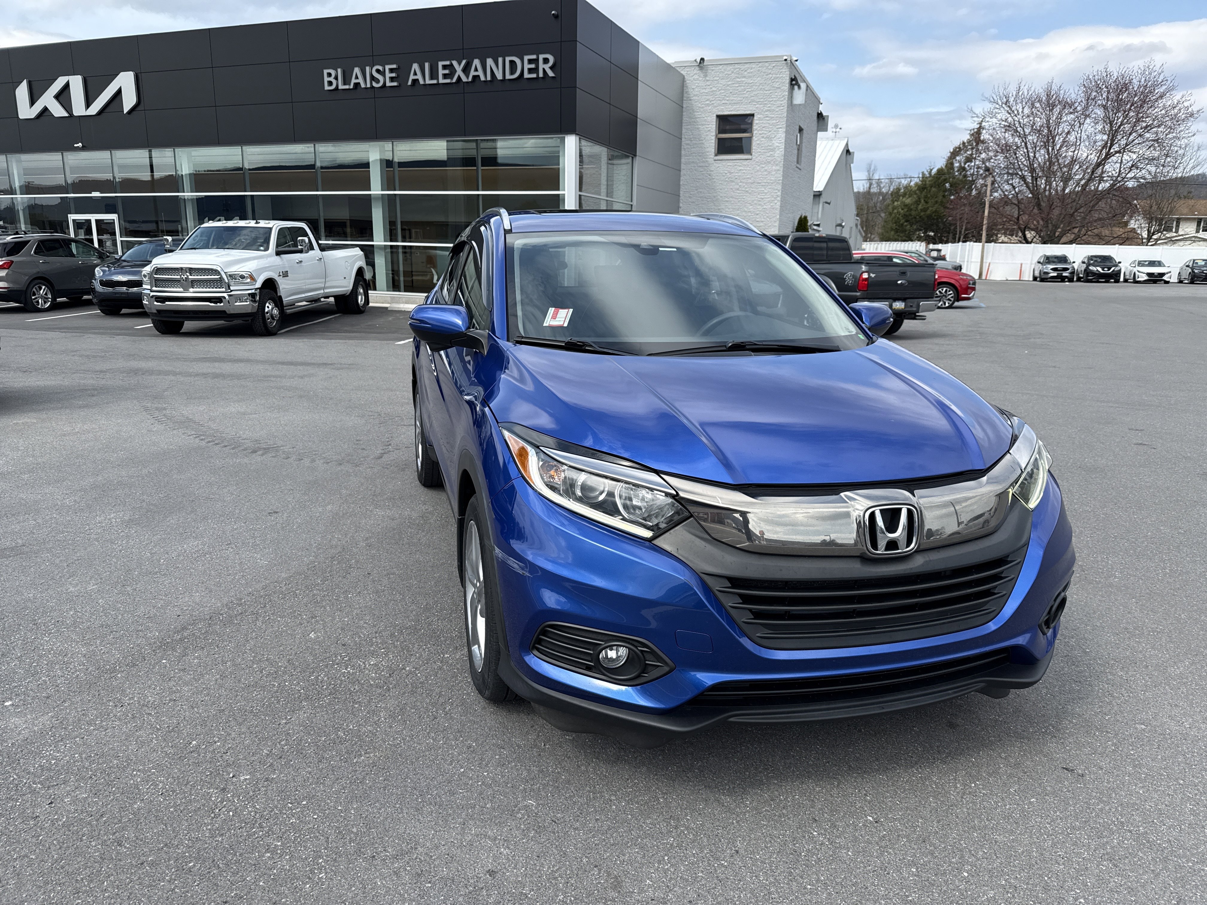 Used 2019 Honda HR-V EX image 1