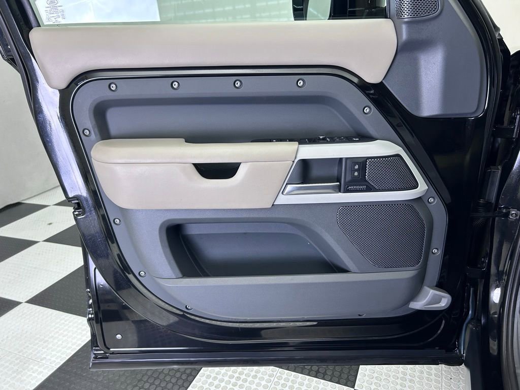 Used 2022 Land Rover Defender 110 XS Edition image 24