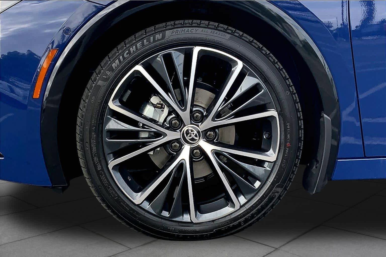 New 2026 Toyota Prius Limited FWD image 11