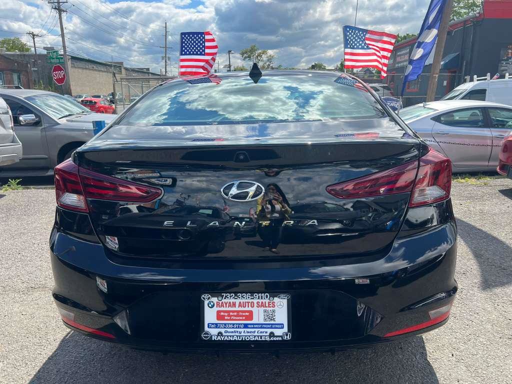 Used 2019 Hyundai Elantra Value Edition w/ Cargo Package FWD image 9