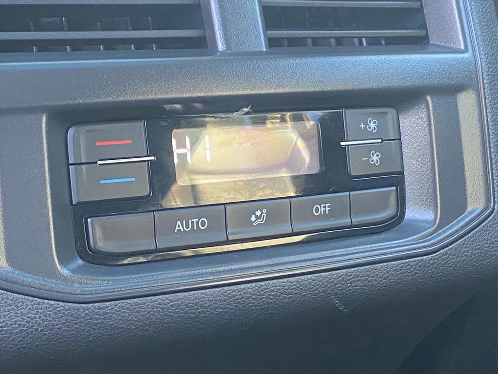 Certified 2023 Volkswagen Atlas SE w/ Panoramic Sunroof Package image 18