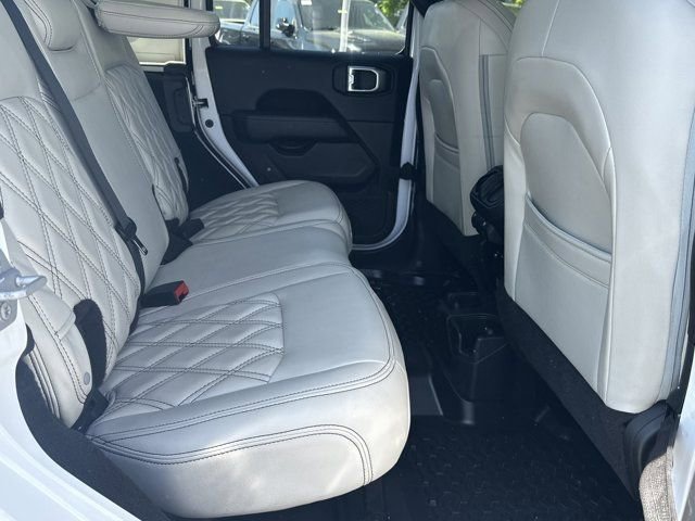 Used 2019 Jeep Wrangler Unlimited Sahara w/ Uconnect 4C Nav & Sound Group AWD/4WD image 19