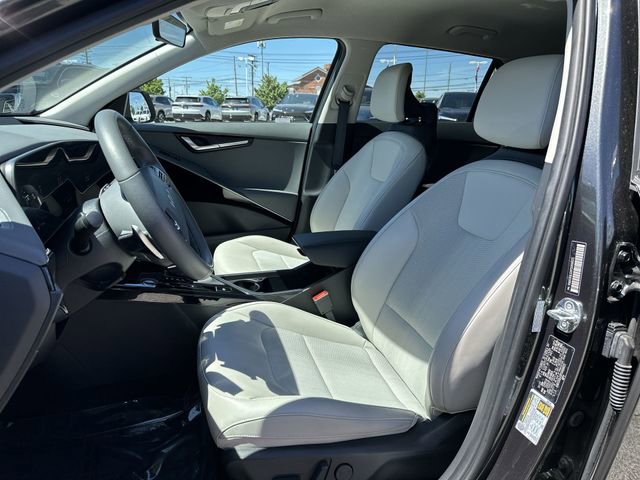 Used 2023 Kia Niro EX FWD image 14