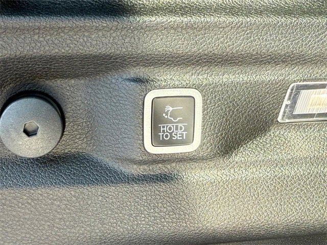 New 2025 Jeep Grand Cherokee L Limited w/ Black Appearance Package image 8