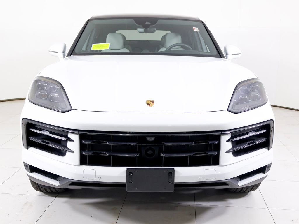 Certified 2025 Porsche Cayenne E-Hybrid Coupe AWD/4WD image 33