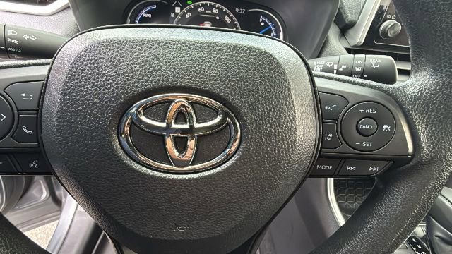 Used 2024 Toyota RAV4 XLE w/ Convenience Package image 18