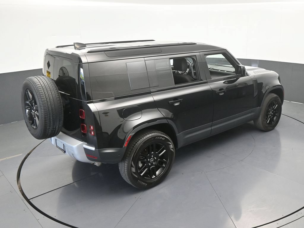 Used 2025 Land Rover Defender 110 S AWD/4WD image 57