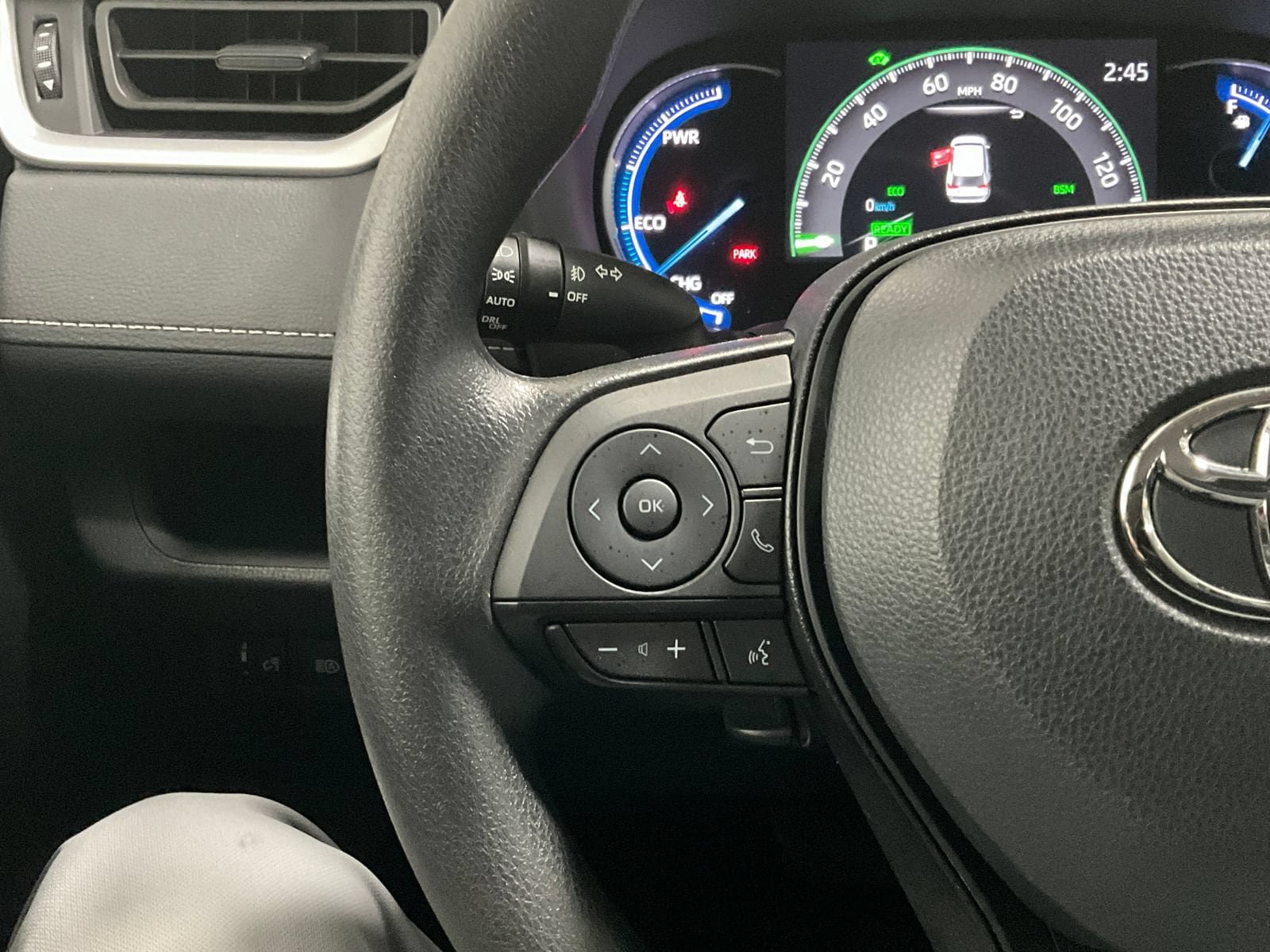 Used 2025 Toyota RAV4 Woodland Edition AWD/4WD image 18