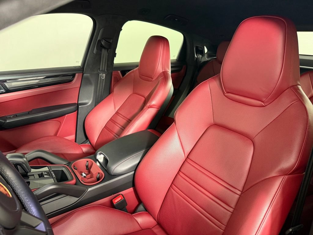 Certified 2023 Porsche Cayenne Turbo GT AWD/4WD image 5