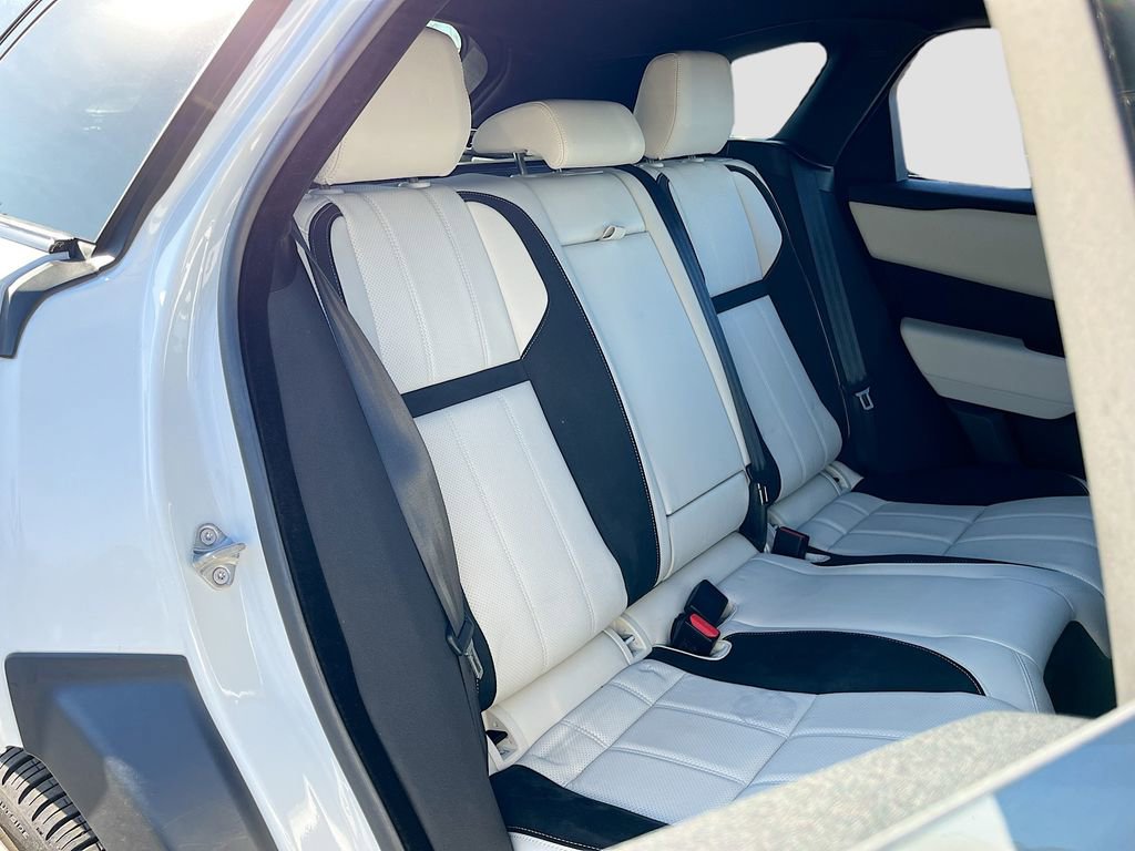 Used 2023 Land Rover Range Rover Velar R-Dynamic S image 29