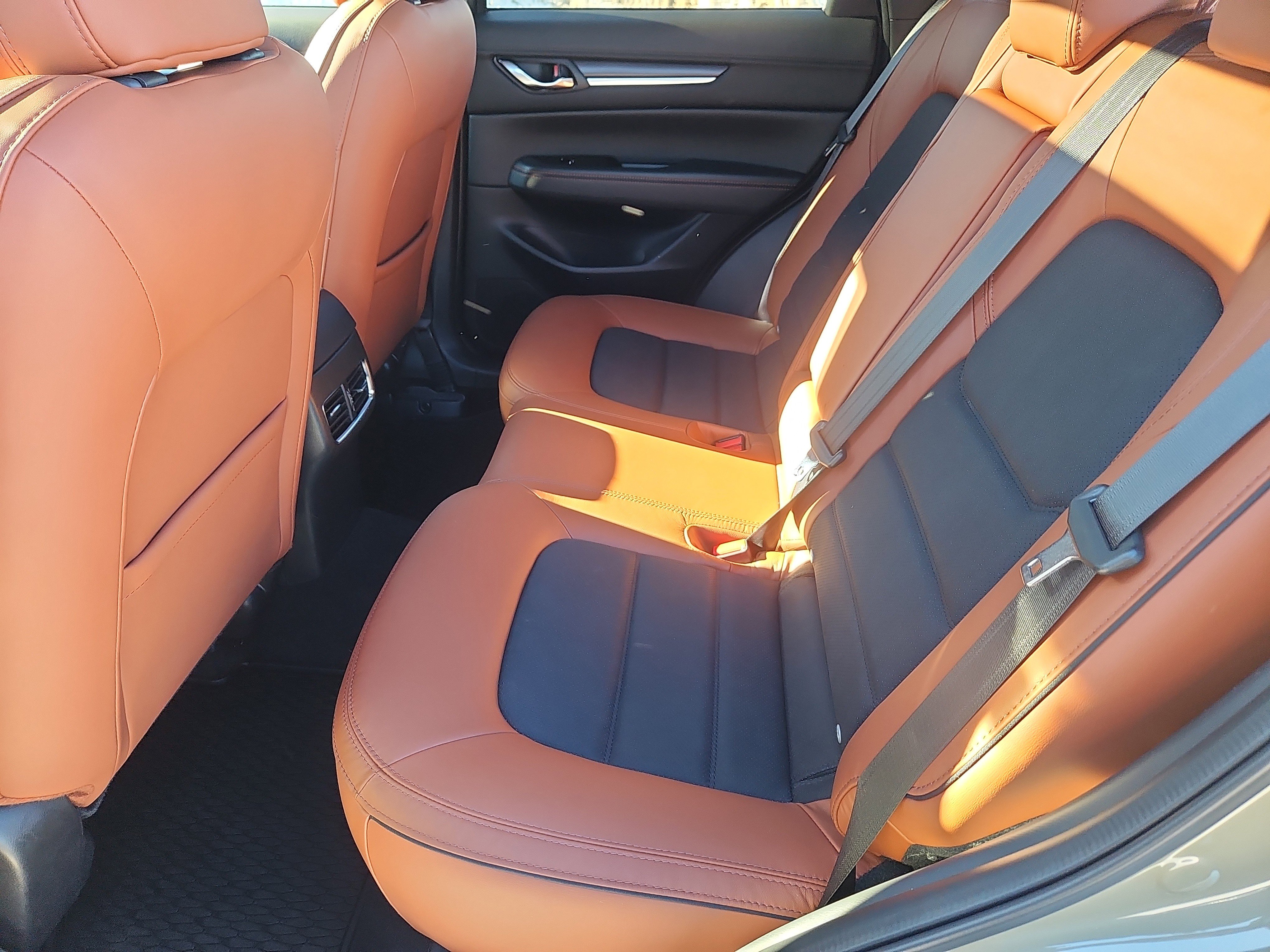 Used 2025 MAZDA CX-5 Carbon Edition image 32