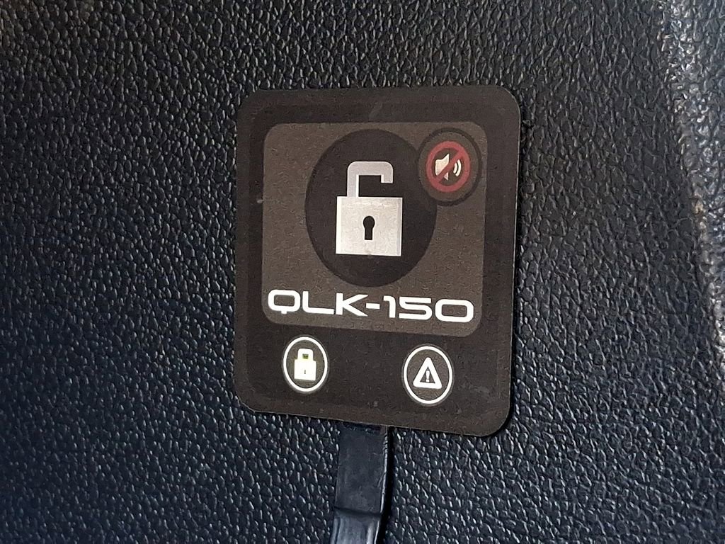 Used 2015 Ford Explorer XLT w/ Equipment Group 202B image 25