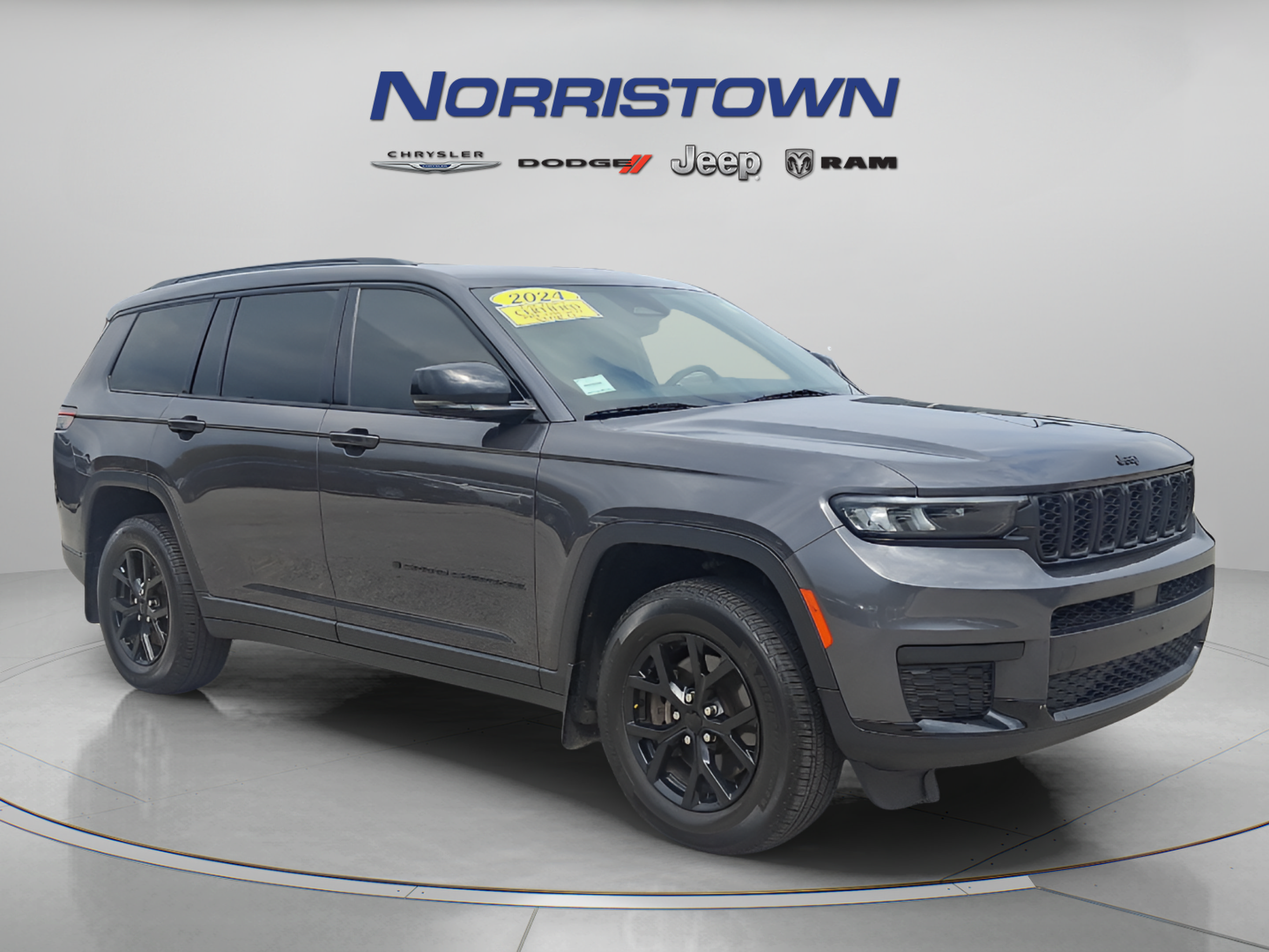Certified 2024 Jeep Grand Cherokee L Altitude AWD/4WD image 1