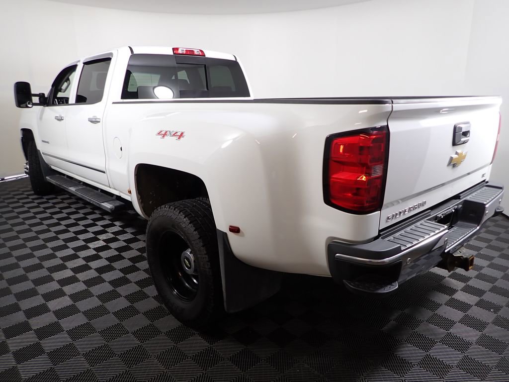 Used 2015 Chevrolet Silverado 3500 LTZ AWD/4WD image 13