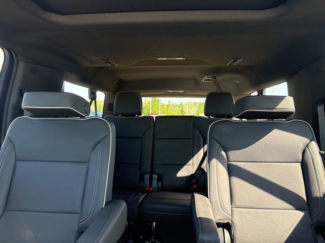 Used 2022 GMC Yukon XL SLT w/ SLT Premium Package AWD/4WD image 35