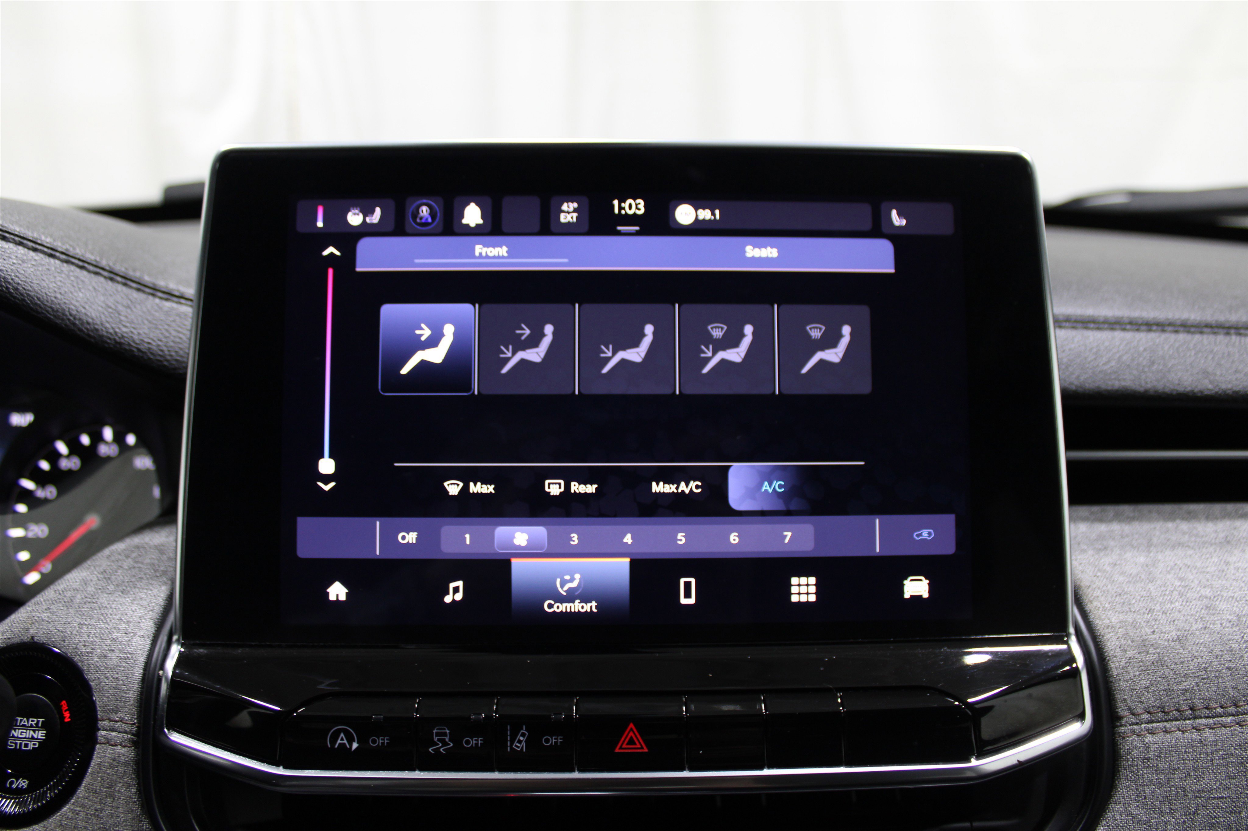 Used 2024 Jeep Compass Latitude image 16