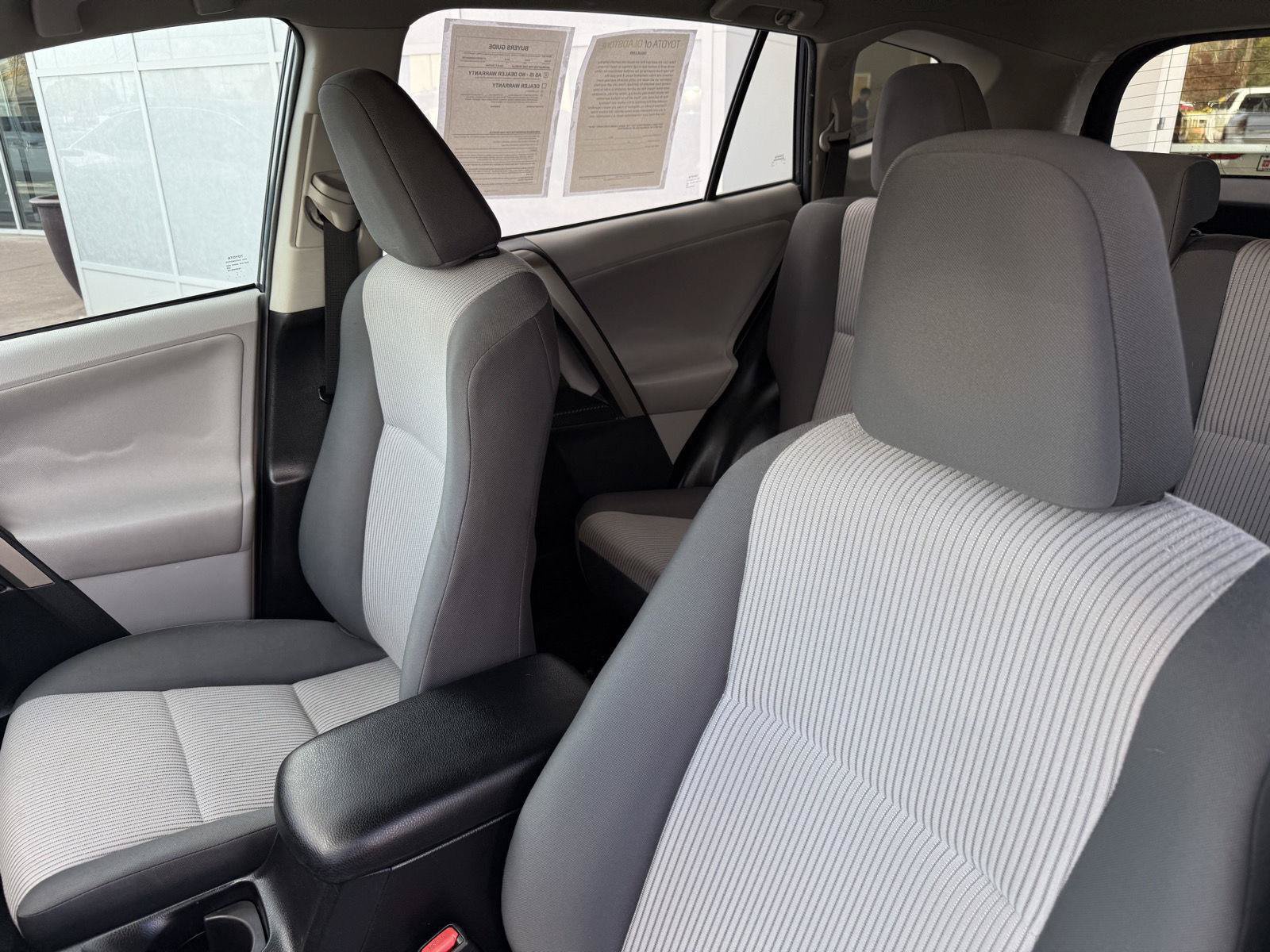 Used 2013 Toyota RAV4 LE FWD image 12