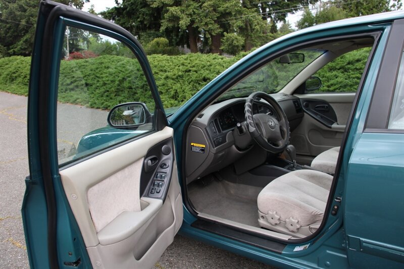 Used 2006 Hyundai Elantra GLS FWD image 5