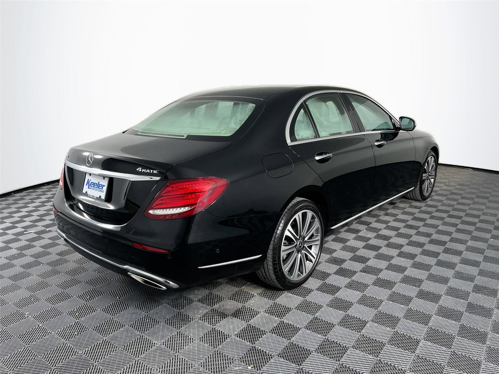 Certified 2019 Mercedes-Benz E 300 4MATIC image 6