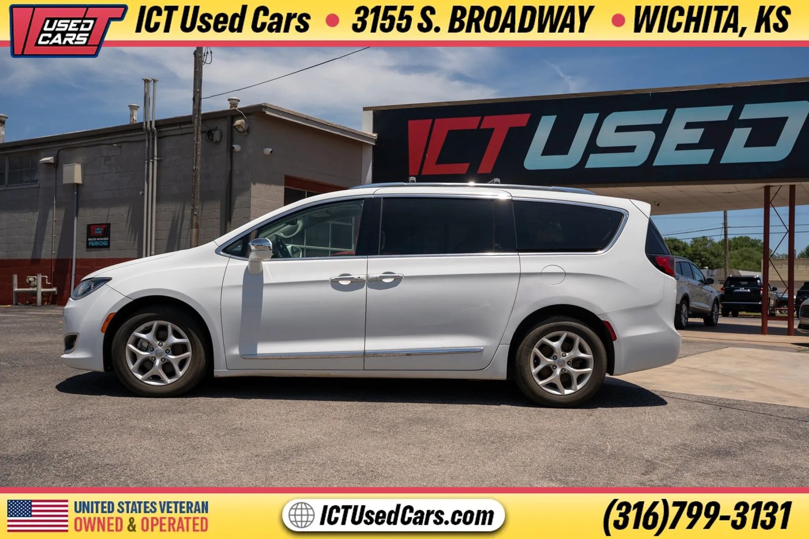 Used 2020 Chrysler Pacifica Limited FWD image 2