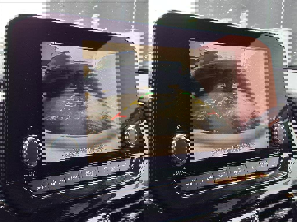 Used 2024 Nissan Pathfinder SV image 33