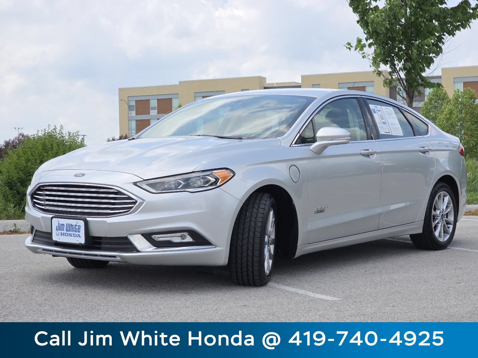 Used 2017 Ford Fusion Energi Titanium FWD image 11