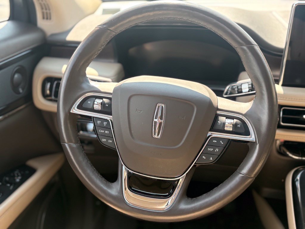 Used 2023 Lincoln Nautilus Reserve w/ Luxury Package AWD/4WD image 32