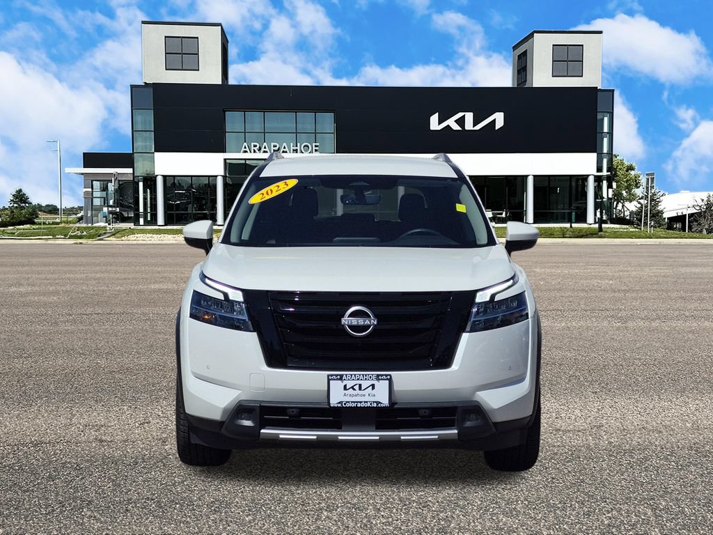 Used 2023 Nissan Pathfinder SL w/ SL Black Package AWD/4WD image 3