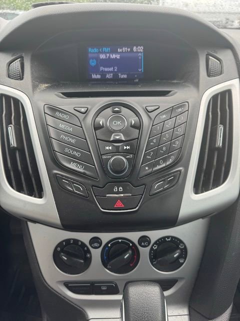 Used 2014 Ford Focus SE FWD image 9