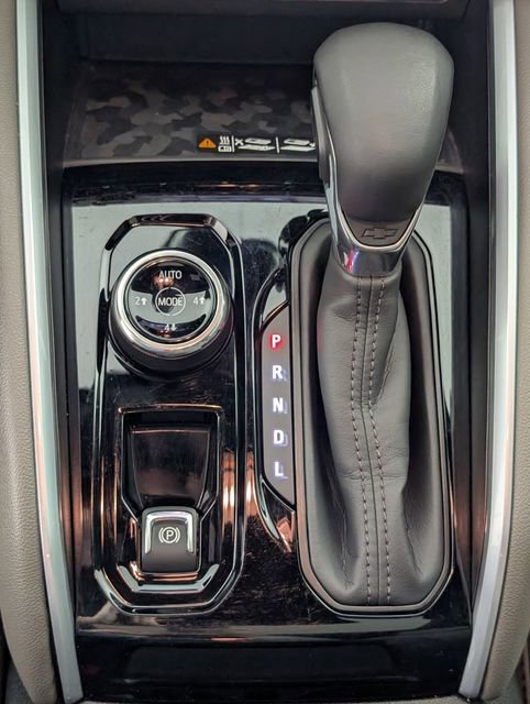 Certified 2024 Chevrolet Colorado ZR2 w/ ZR2 Convenience Package III image 24