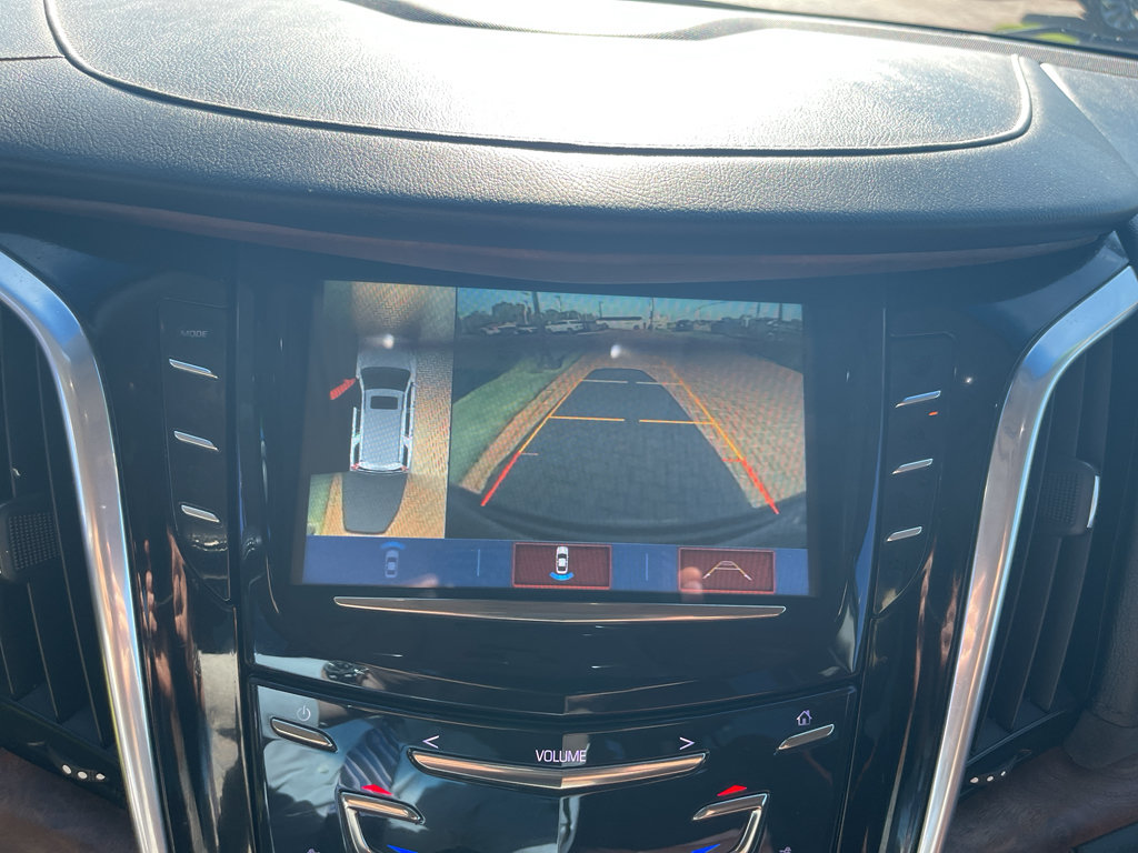 Used 2019 Cadillac Escalade Premium Luxury AWD/4WD image 24