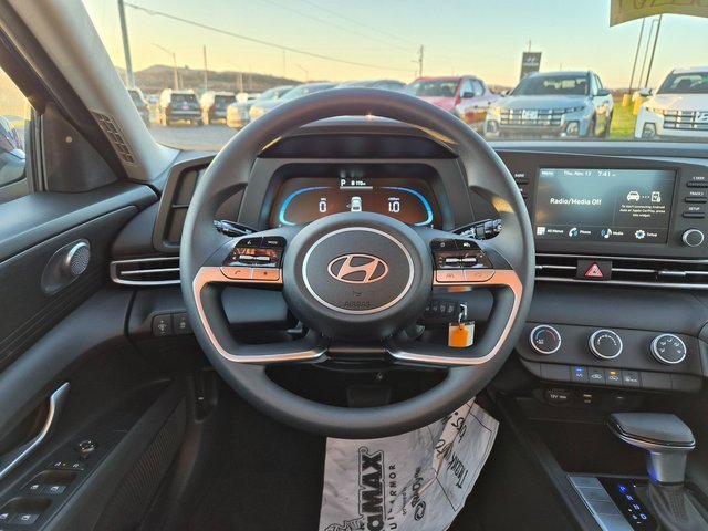 New 2026 Hyundai Elantra SE image 7