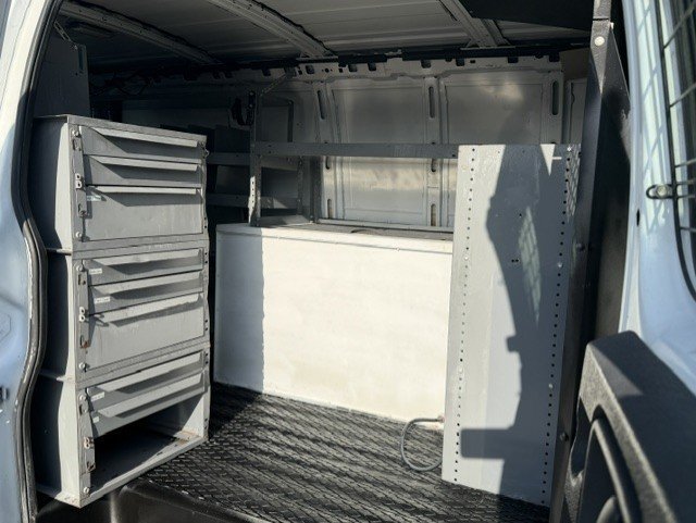 Used 2008 Chevrolet Express 3500 RWD image 15