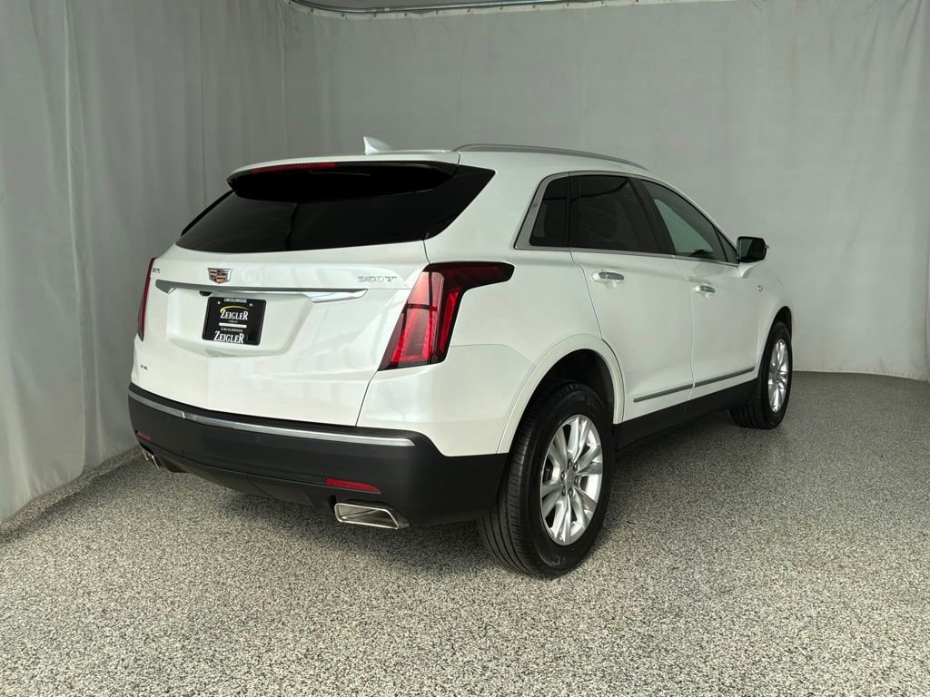 Used 2022 Cadillac XT5 Luxury w/ LPO, Floor Liner Package AWD/4WD image 8
