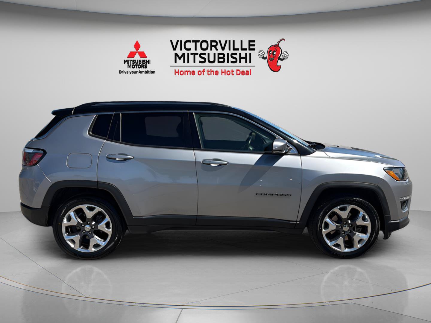 Used 2018 Jeep Compass Limited w/ Safe & Security Group FWD image 12