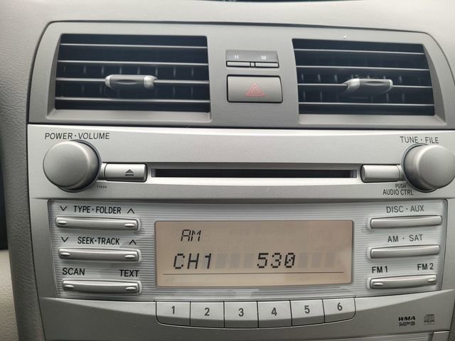 Used 2011 Toyota Camry Base image 21