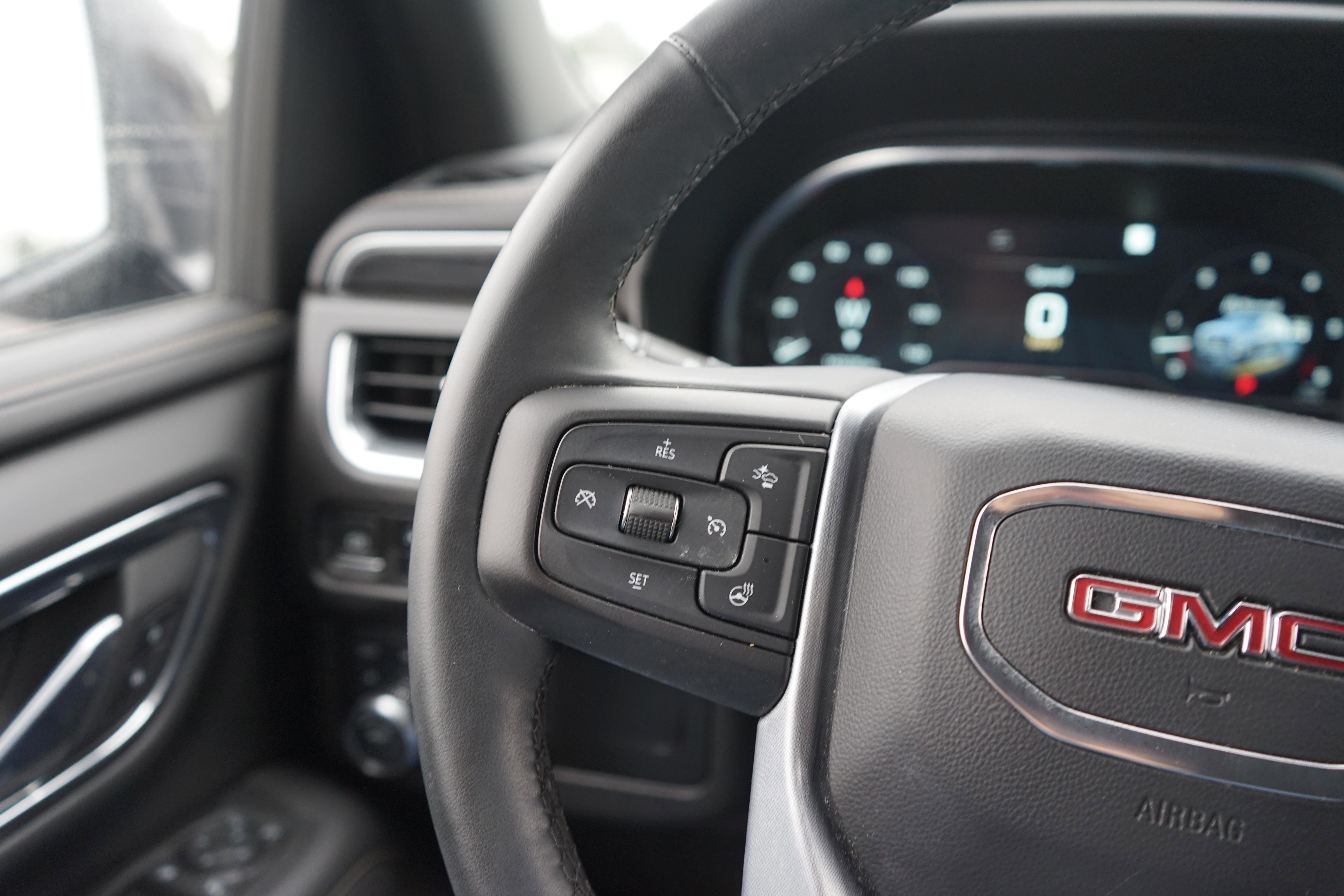 Used 2023 GMC Yukon SLT w/ SLT Premium Package AWD/4WD image 13